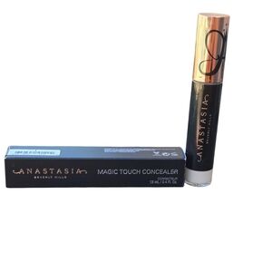 Anastasia Beverly Hills Magic Touch Concealer #4